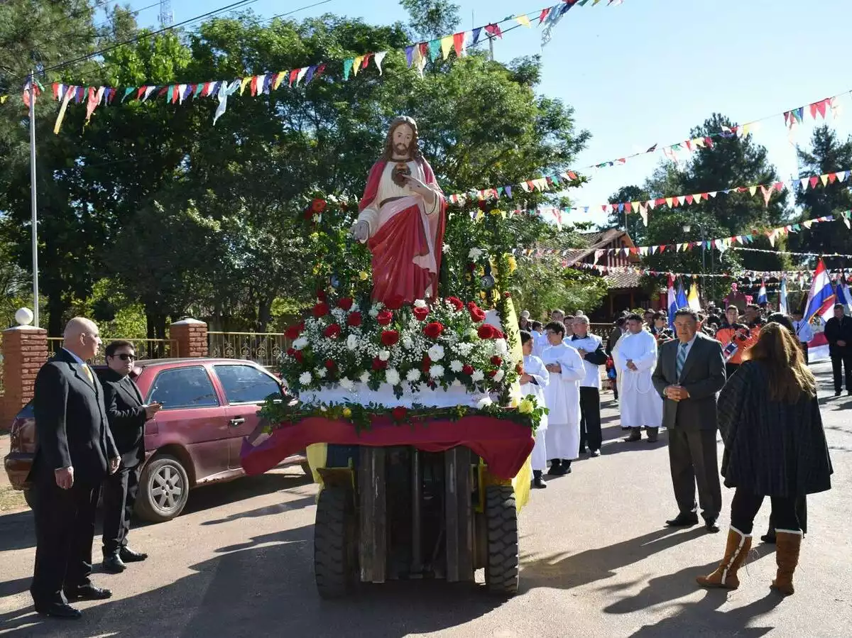 Fiesta Patronal Sagrado Corazón de Jesús - Mauricio José Troche