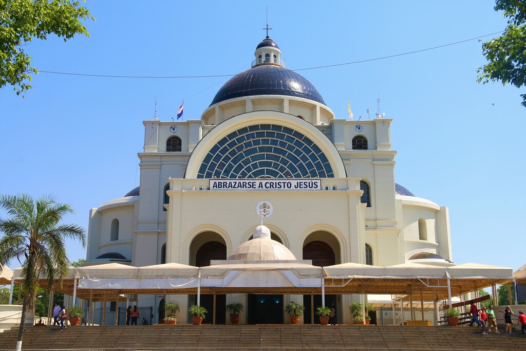 Basílica Menor Nuestra Señora de los Milagros de Caacupé